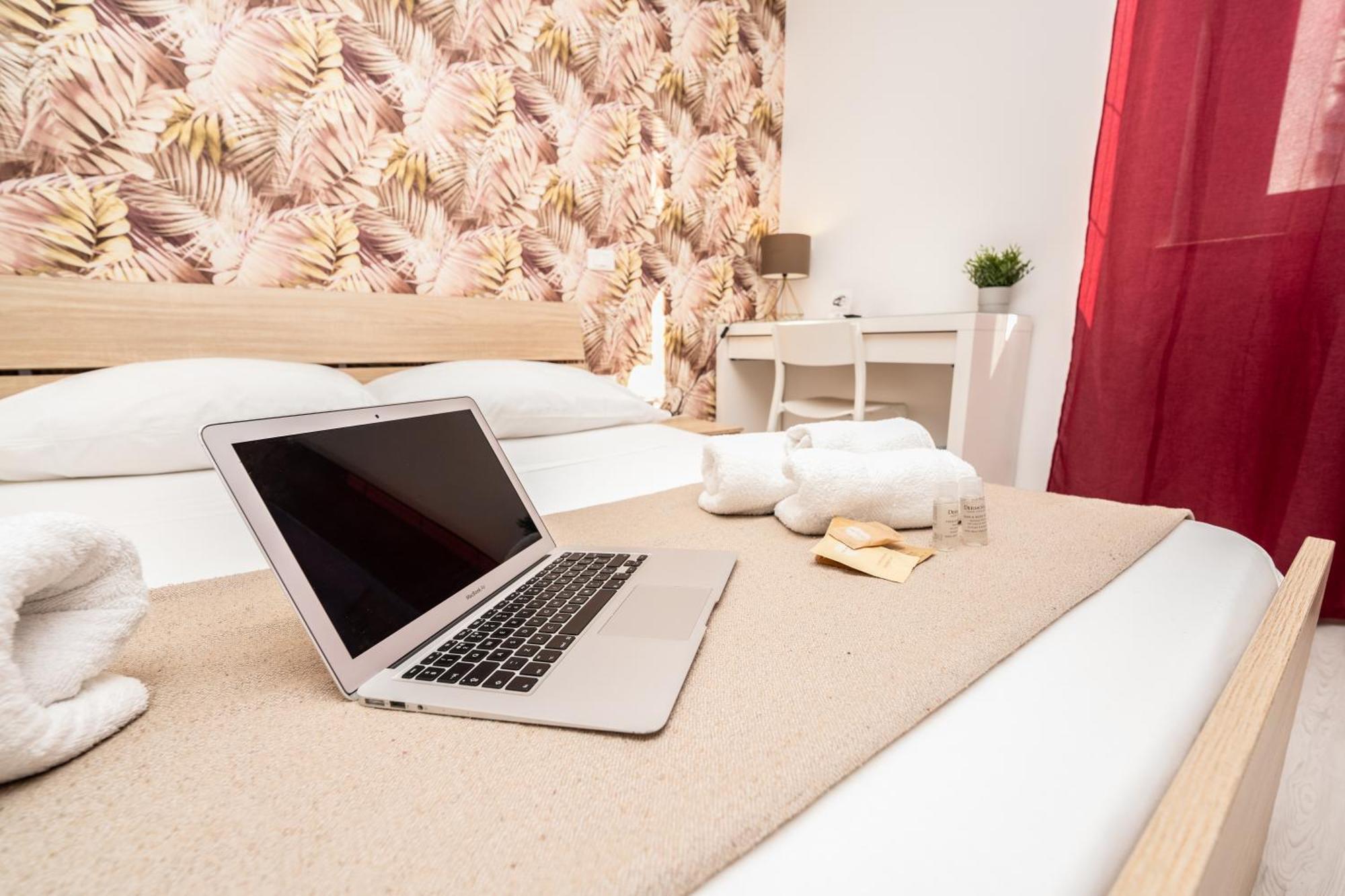 Central Rooms 128L ปาแลร์โม ภายนอก รูปภาพ
